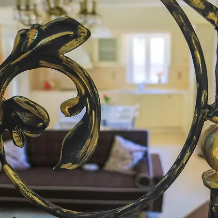 Maison Fleurs Villa Diakoptó