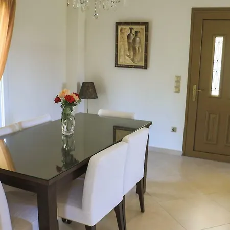 Villa Maison Fleurs Diakopto