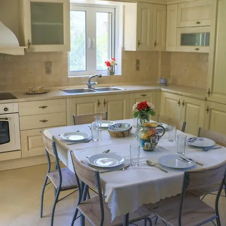 Maison Fleurs Villa *