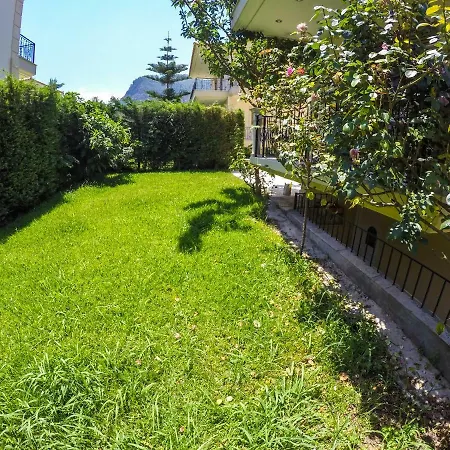Maison Fleurs Villa *