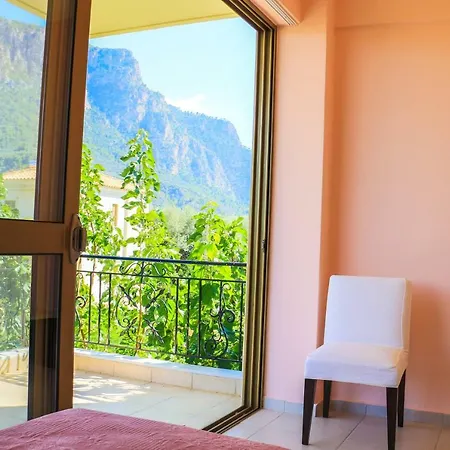 Maison Fleurs Villa Diakoptó