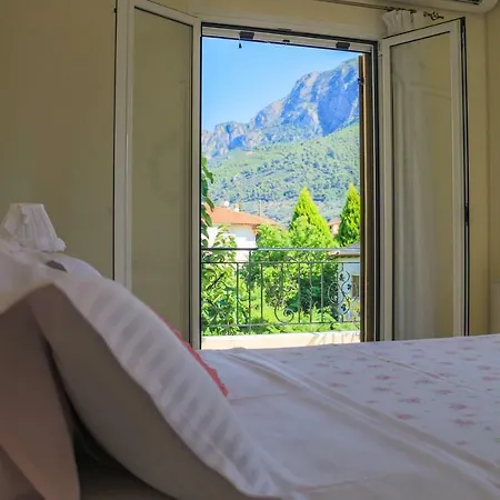 Villa Maison Fleurs Diakoptó